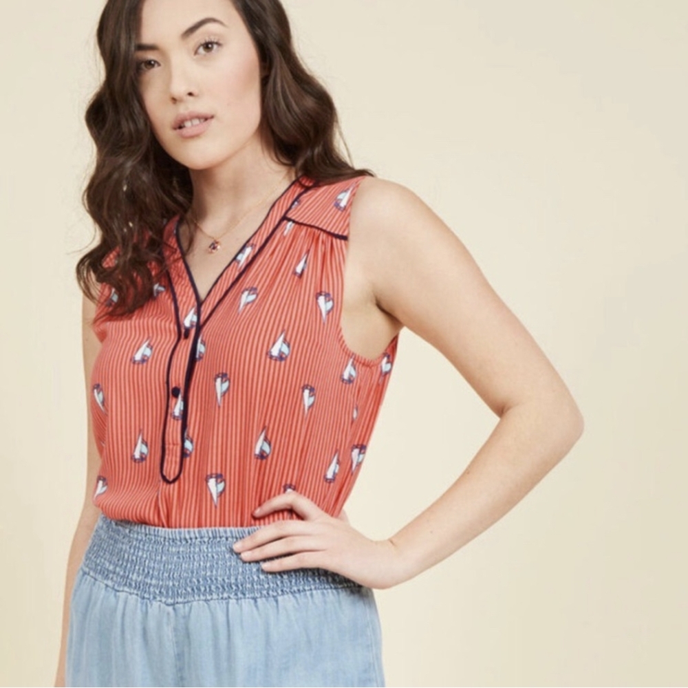 ⭐ ModCloth striped Sailboat ⛵ Henley tank top XS